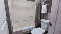 Motel 6 Chicopee, MA - Springfield